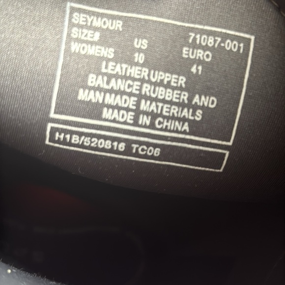 Bogs Women’s  Waterproof Boots - Picture 9 of 17